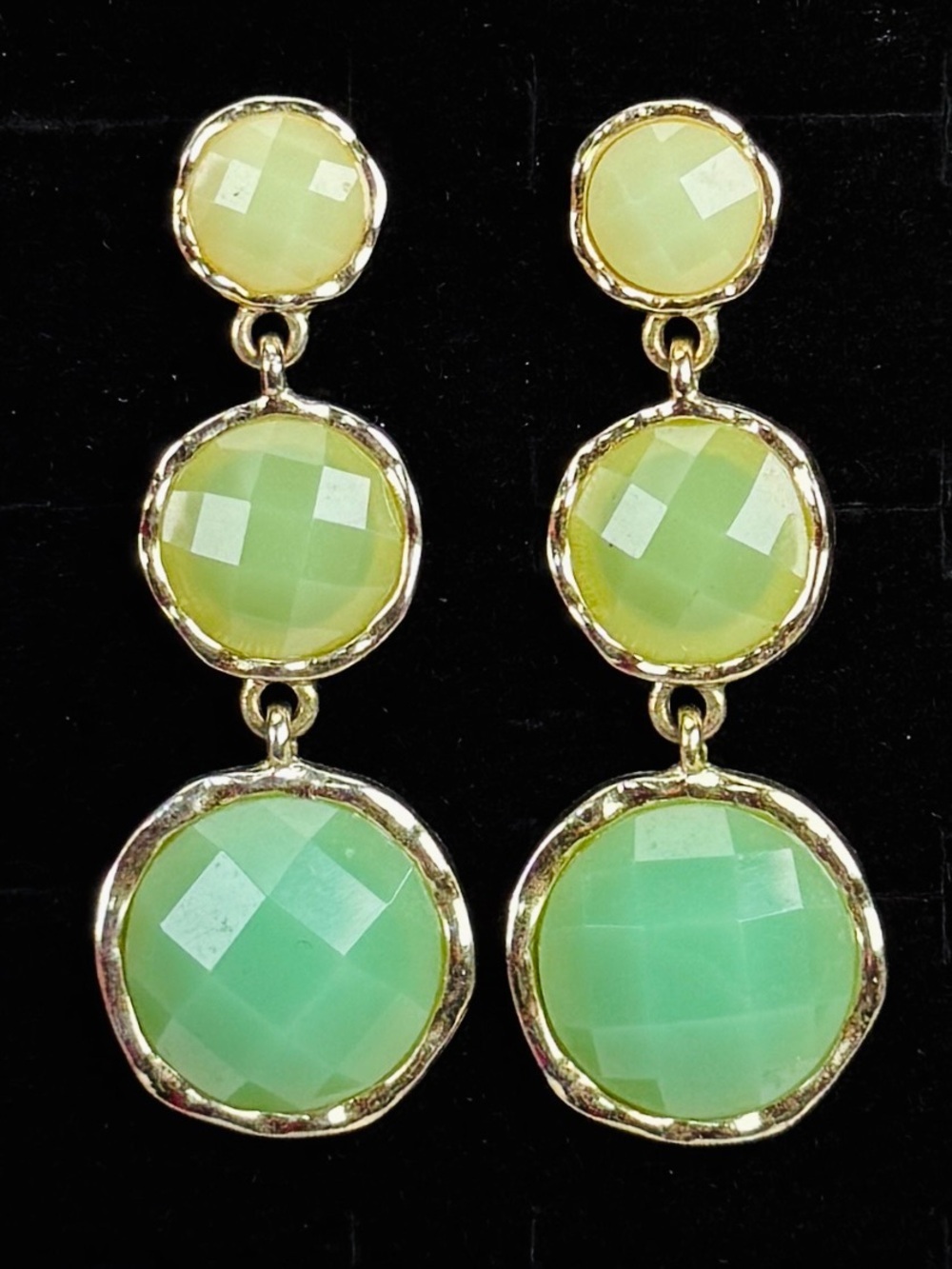 Pretty goldtone and green tones costume pierced reflective dangle earrings